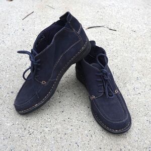 Clarks Bendables Navy Suede Ankle Boots Moc Toe Lace Up Comfort Women’s 7.5